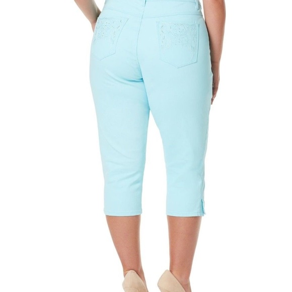 Gloria Vanderbilt Women's Jordyn Embellished Capri Pants - Casual Stretch Pants With Button Closure
